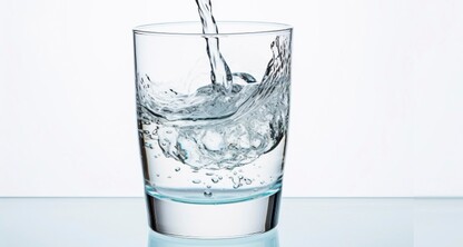 Hidratación y Electrolitos: Claves para el Rendimiento y la Salud en Verano